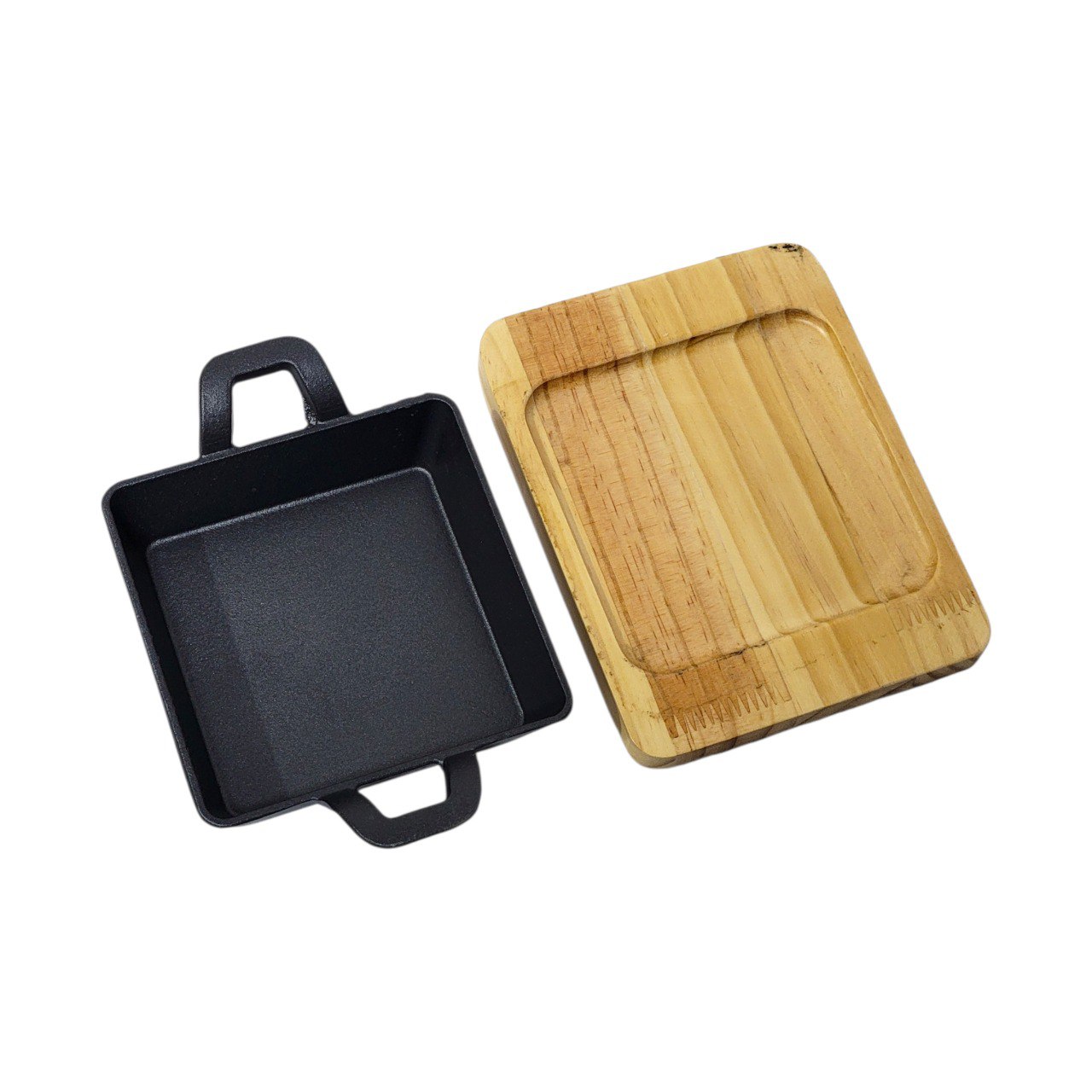 SARTEN CUADRADO DE HIERRO FUNDIDO CON BASE DE MADERA