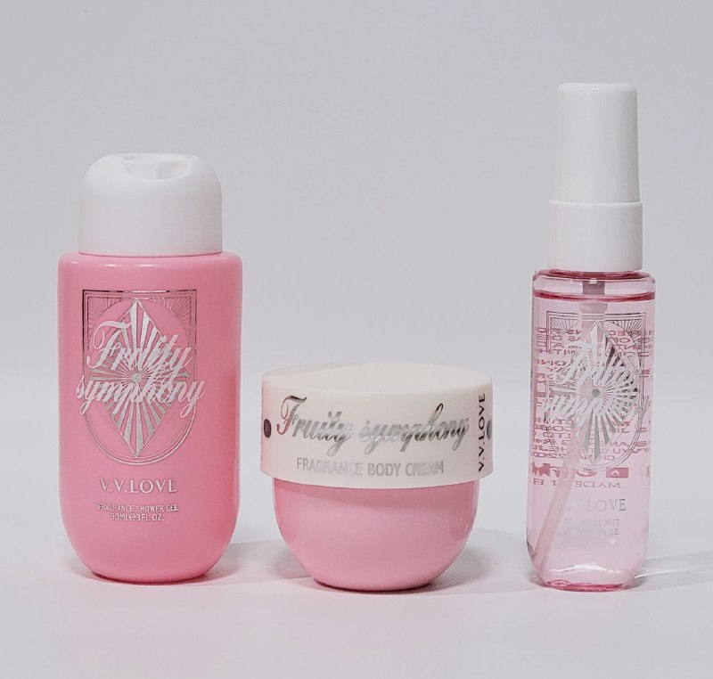 SET DE CUIDADO CORPORAL DE 3 PIEZAS, GEL DE DUCHA 90ML, CREMA CORPORAL 50ML, SPRAY PERFUMADO CORPORAL Y PARA EL CABELLO VV LOVE FRUITY SYMPHONY