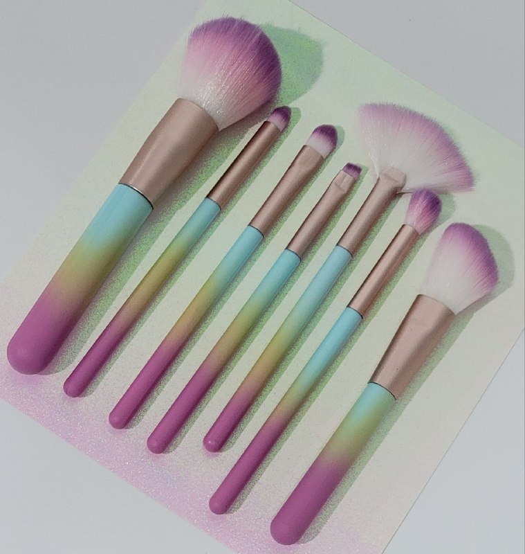 SET DE BROCHAS DE MAQUILLAJE PROFESIONALES RUBY FACE SO SWEET 7UND