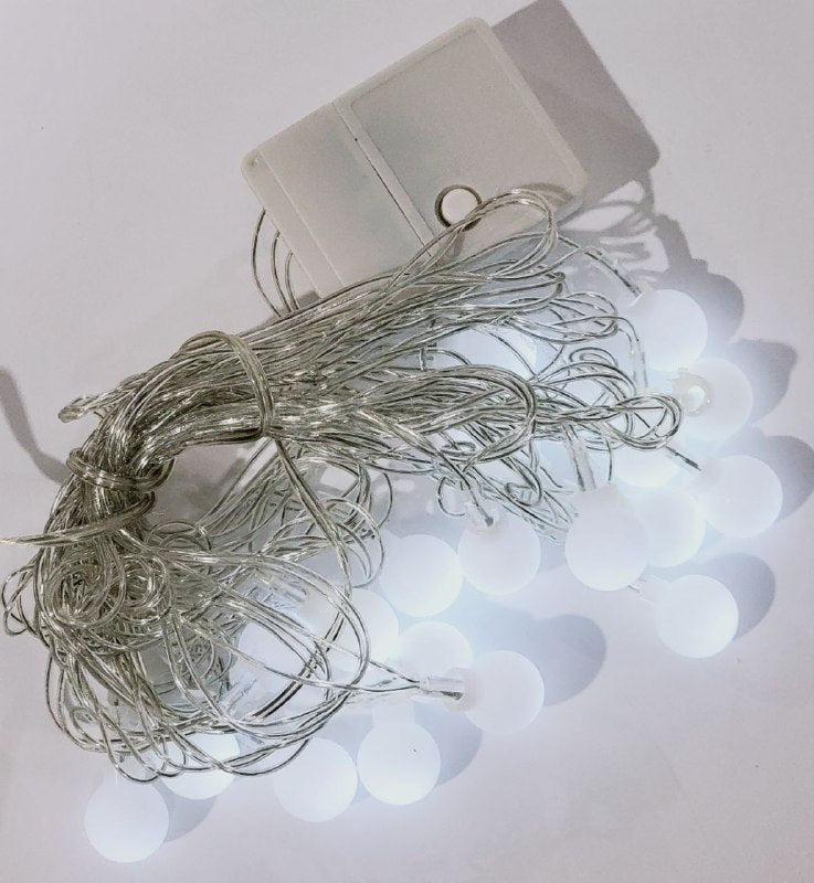 LUCES DECORATIVAS NAVIDEÑAS GUIRNALDA LED, PERFECTA PARA ARBOLES Y ESPACIOS INTERIORES O EXTERIORES, CAMBIOS DE LUZ BLANCA 9 DISEÑOS
