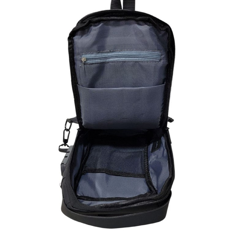 MOCHILA CRUZADA IMPERMEABLE PARA HOMBRES CON PUERTO DE CARGA USB PARA SEDERISMO THE ORIGIN 21X35CM