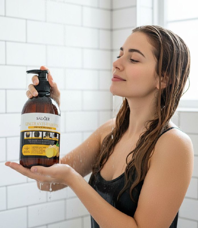 SHAMPOO PARA EL CABELLO DE JENGIBRE ANTICAIDA, LIMPIA EL CABELLO Y LO PROTEGE SUAVEMENTE EL CABELLO SADOER 500ML