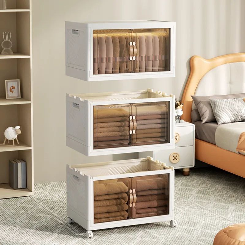 ORGANIZADOR ESTANTE DE ALMACENAMIENTO CON TAPAS, PUERTAS DOBLES CON 4 RUEDAS DESMONTABLES, 5 CAJAS DE ALMACENAMIENTO DE PLASTICO COLOR BLANCO