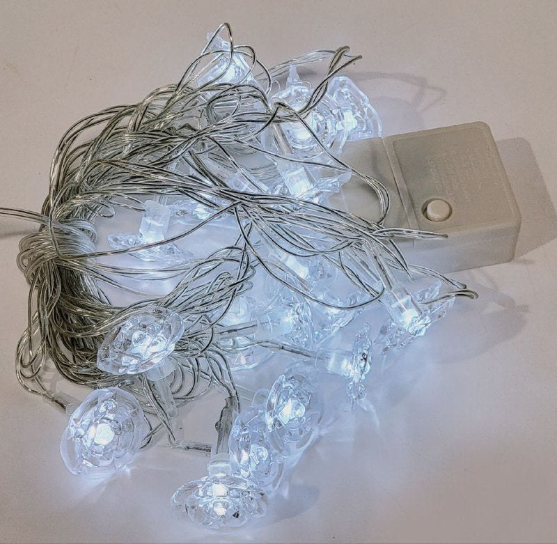 LUCES DECORATIVAS NAVIDEÑAS GUIRNALDA LED, PERFECTA PARA ARBOLES Y ESPACIOS INTERIORES O EXTERIORES, CAMBIOS DE LUZ BLANCA 9 DISEÑOS