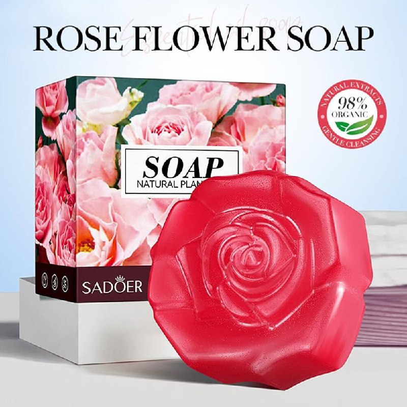 JABON CORPORAL EN BARRA AROMATICO DE ACEITE DE ROSA NATURAL, ESPUMA RICA Y CREMOSA QUE LIMPIA SUAVEMENTE LA PIEL DE LA SUCIEDAD Y GRASA, DEJANDOLA SUAVE, TERSA Y LIMPIA SADOER 100G