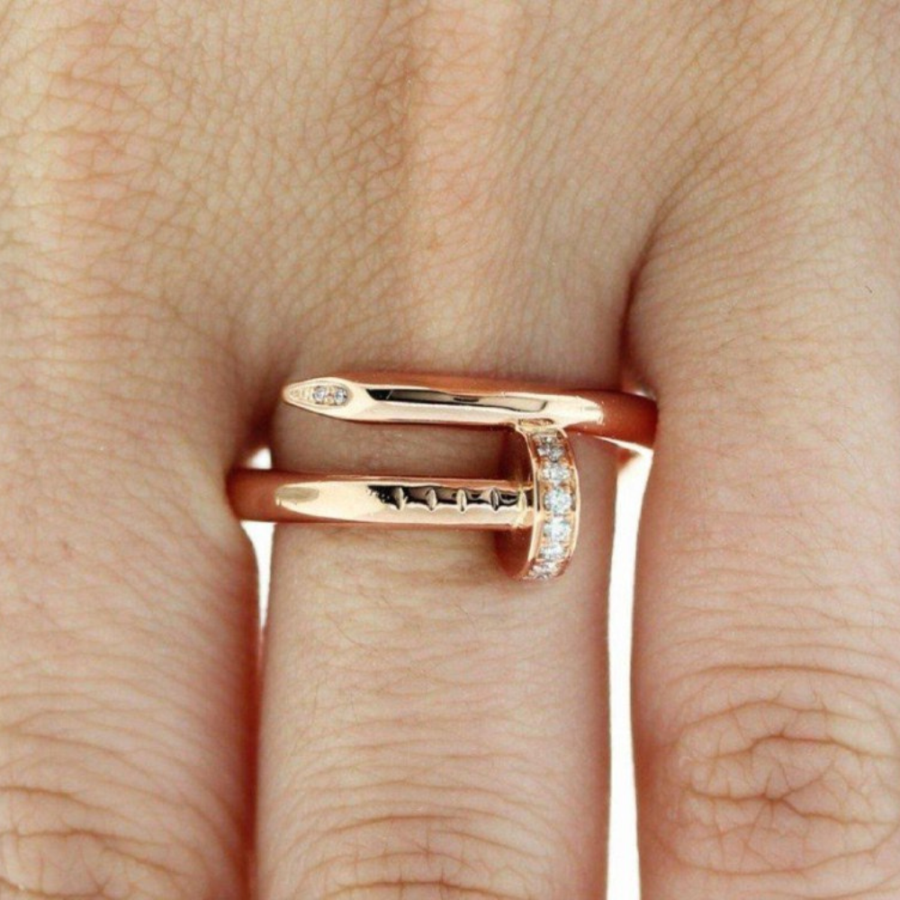 EANI546 FORMA CARTIER CLAVO