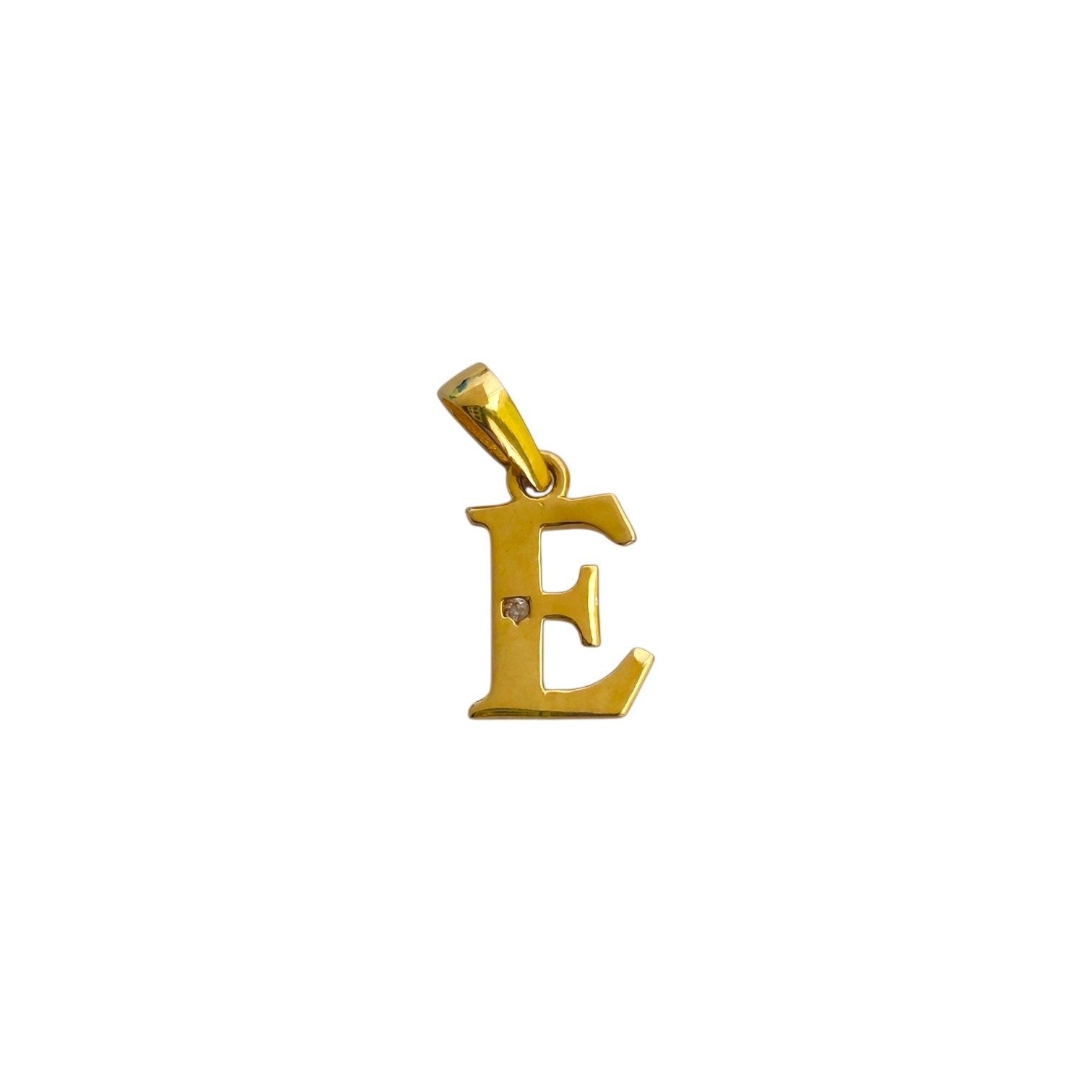 DIJE DE ORO 10K CON LETRA E 1CM PESO: 0.6G