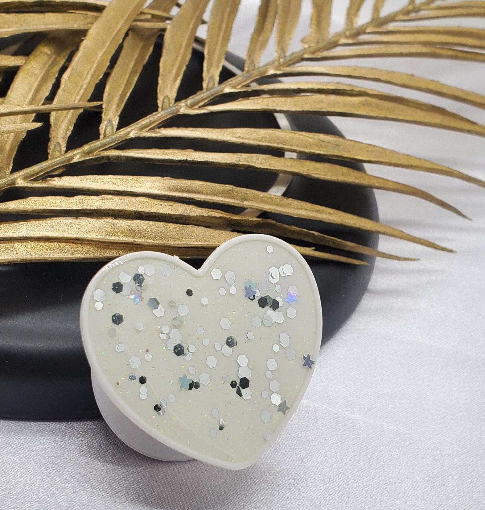SOPORTE PARA CELULAR EN FORMA DE CORAZON