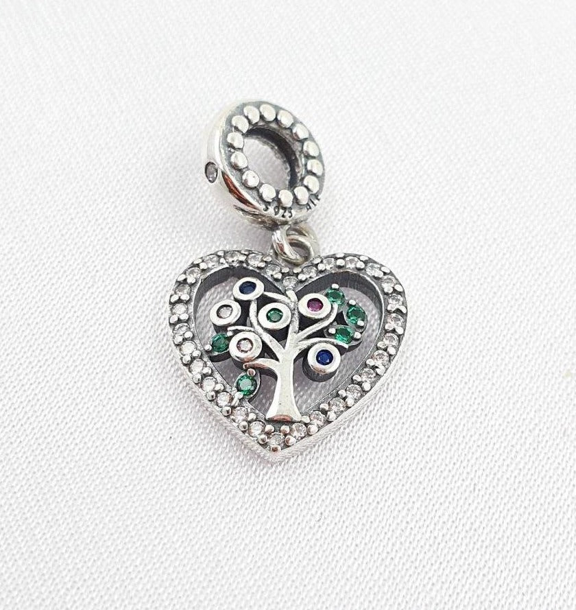 PCHARM2649    COLGANTE DE CORAZON CON EL ARBOL DE LA VIDA EN MEDIO